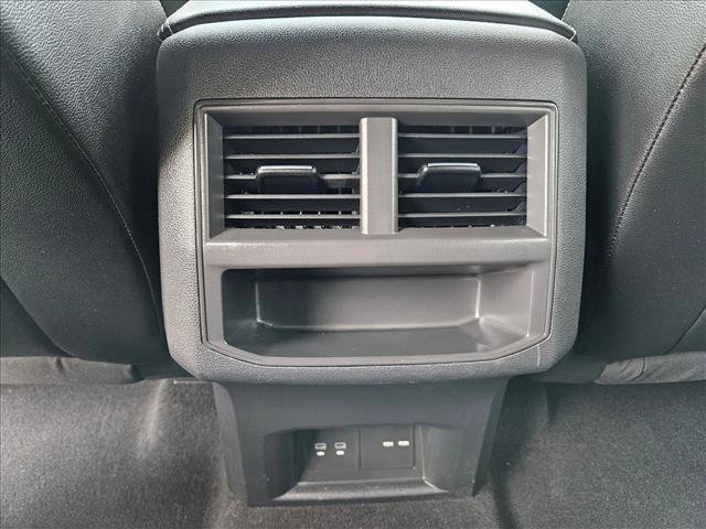 Used 2022 Volkswagen Atlas Cross Sport SE image 16