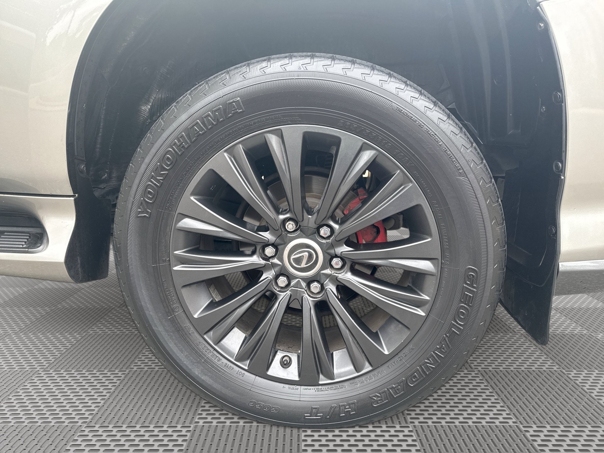 Used 2020 Lexus GX 460 Luxury w/ Luxury Sport Package AWD/4WD image 29