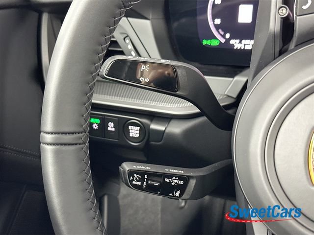 Used 2026 Porsche 911 Carrera RWD image 18