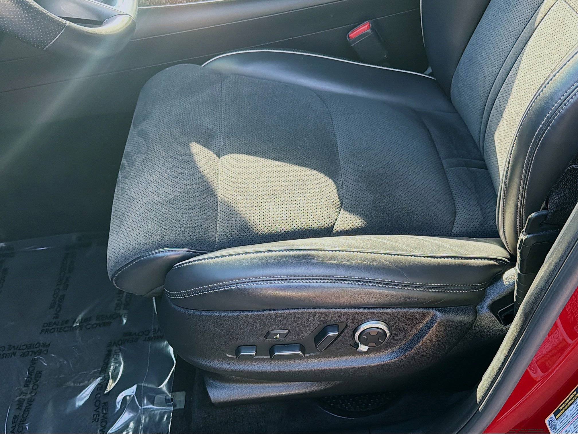 Used 2022 Genesis GV70 3.5T Sport w/ Sport Prestige Package image 18