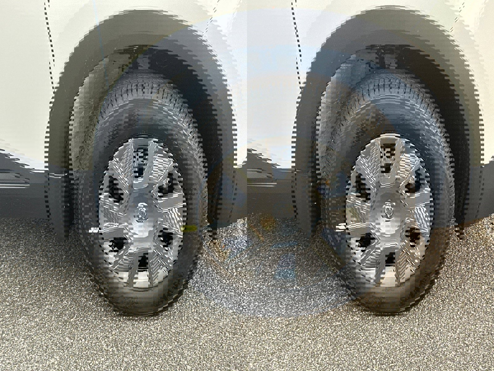 New 2026 Nissan Kicks S image 12