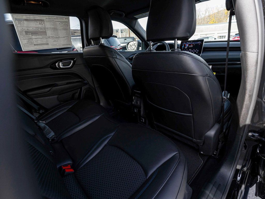 New 2026 Jeep Compass Latitude image 20