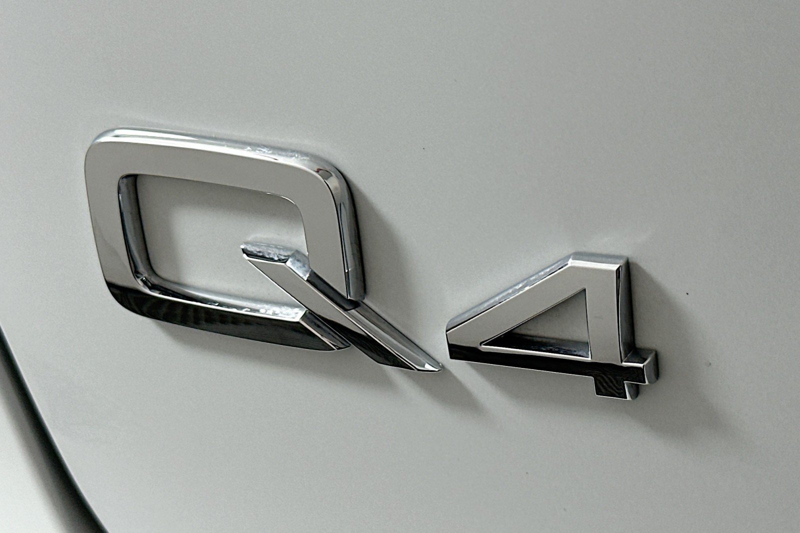 Used 2024 Audi Q4 e-tron Premium Plus w/ Premium Plus AWD/4WD image 10