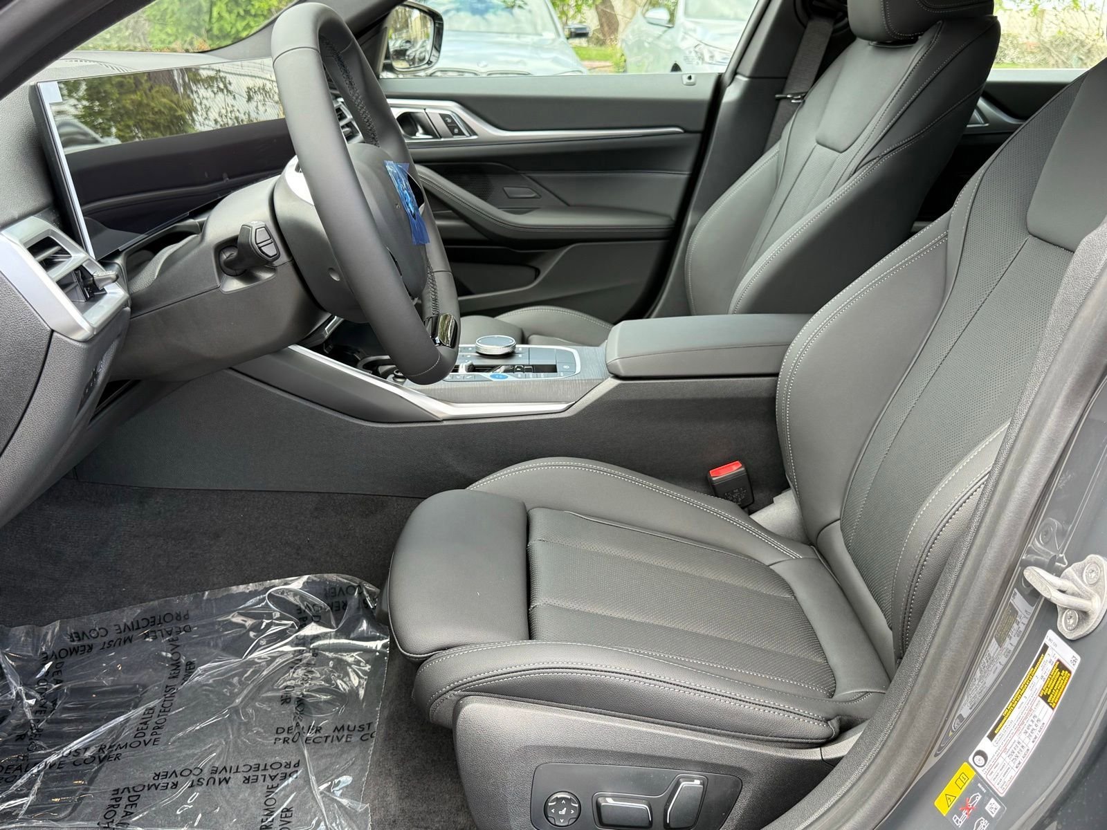 New 2026 BMW i4 eDrive40 w/ Parking Assistance Package RWD image 20