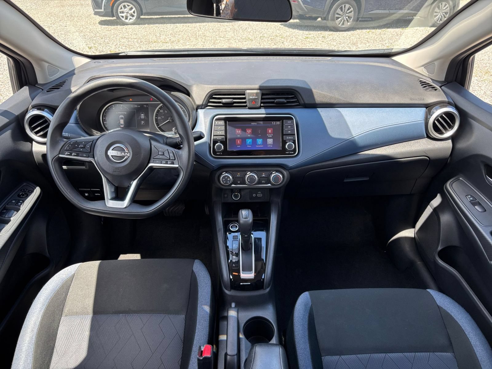 Used 2025 Nissan Versa SV FWD image 31
