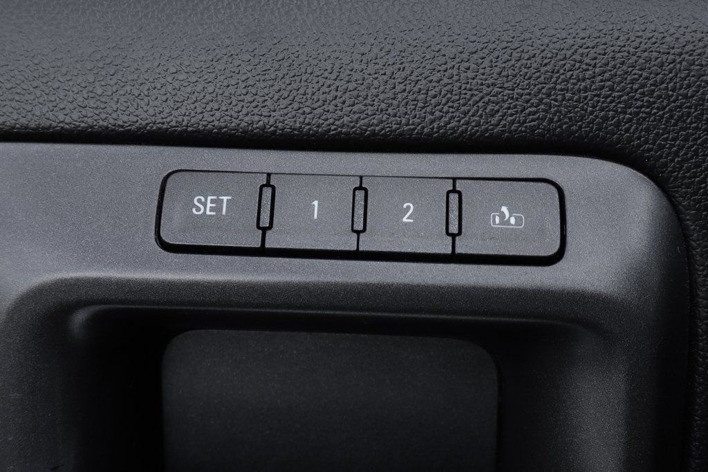 Used 2018 GMC Sierra 1500 SLT AWD/4WD image 16