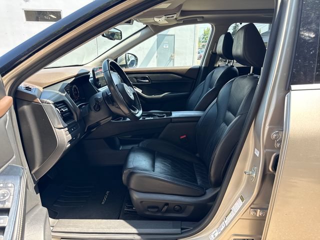 Used 2021 Nissan Rogue Platinum AWD/4WD image 14