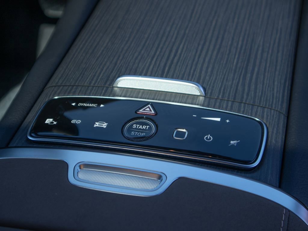 Used 2023 Mercedes-Benz EQS 580 4MATIC Sedan image 32