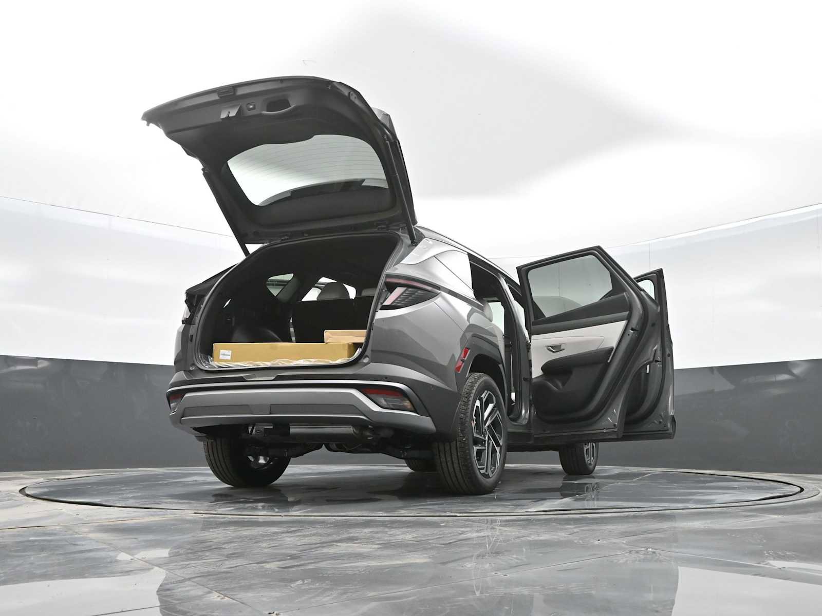 Used 2025 Hyundai Tucson Limited image 35