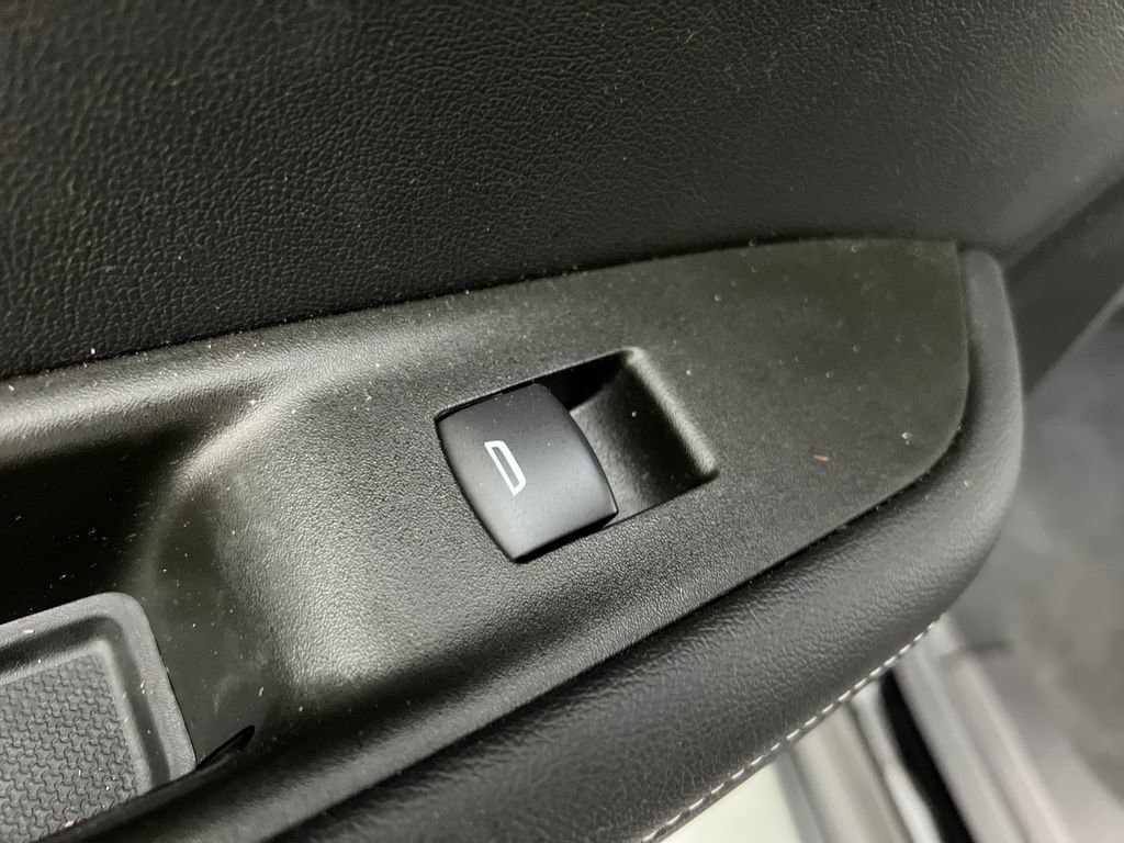 Used 2025 Chevrolet Blazer LT image 16