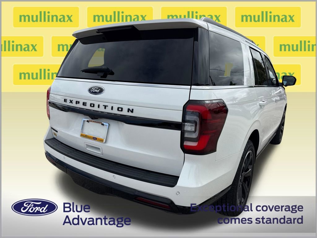 Used 2023 Ford Expedition Limited image 4