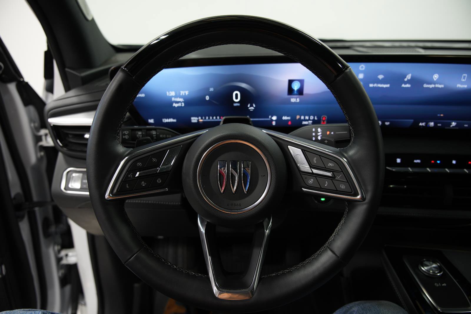 Used 2025 Buick Enclave Avenir image 31