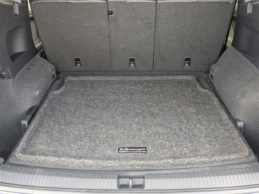 Used 2022 Volkswagen Tiguan SE R-Line image 14
