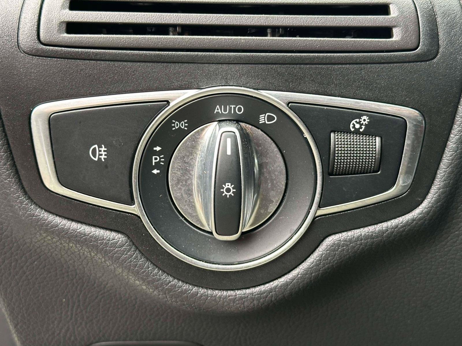 Certified 2022 Mercedes-Benz GLC 300 4MATIC image 18