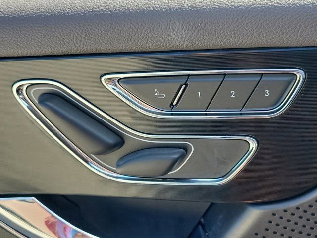 Certified 2024 Lincoln Corsair FWD w/ Equipment Group 101A image 23