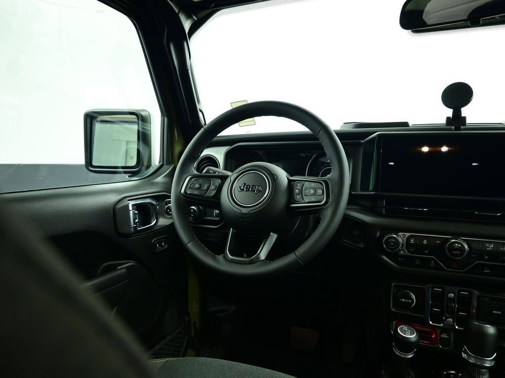 Used 2025 Jeep Gladiator Willys image 39