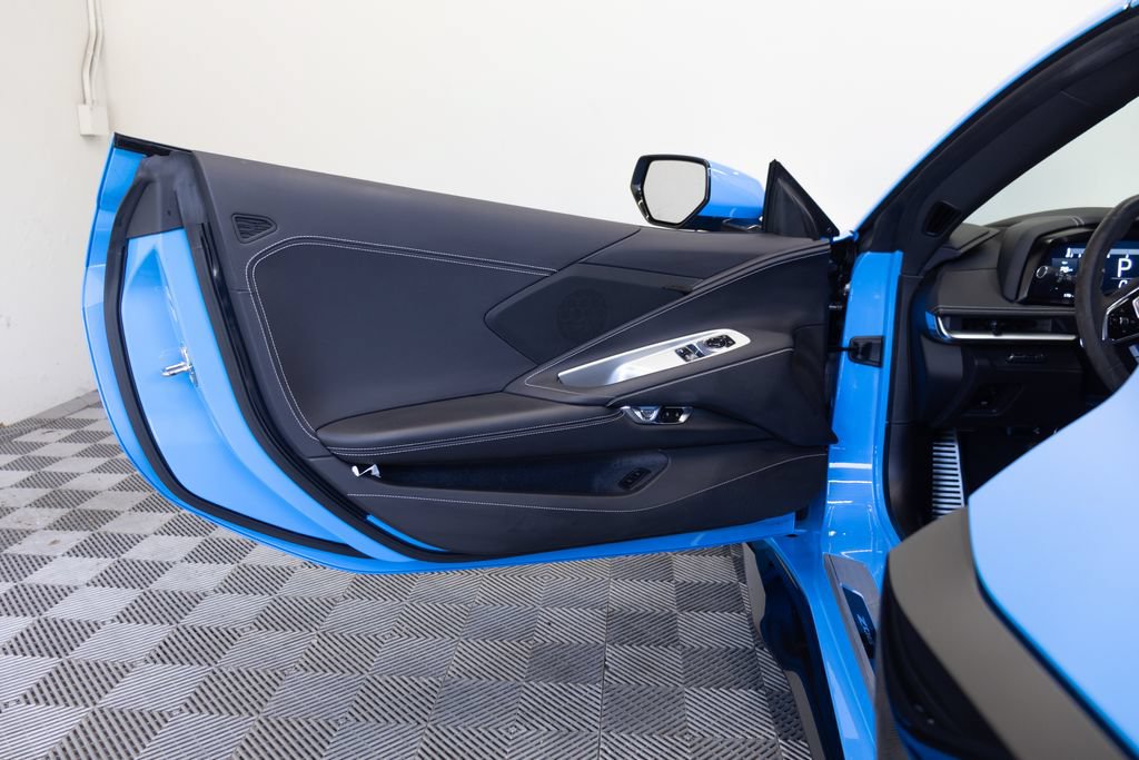 Used 2024 Chevrolet Corvette Z06 RWD image 15