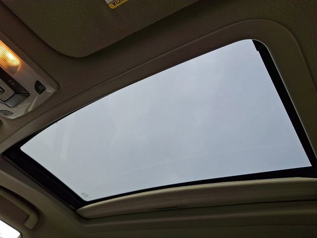 Used 2014 Toyota Sienna XLE image 18