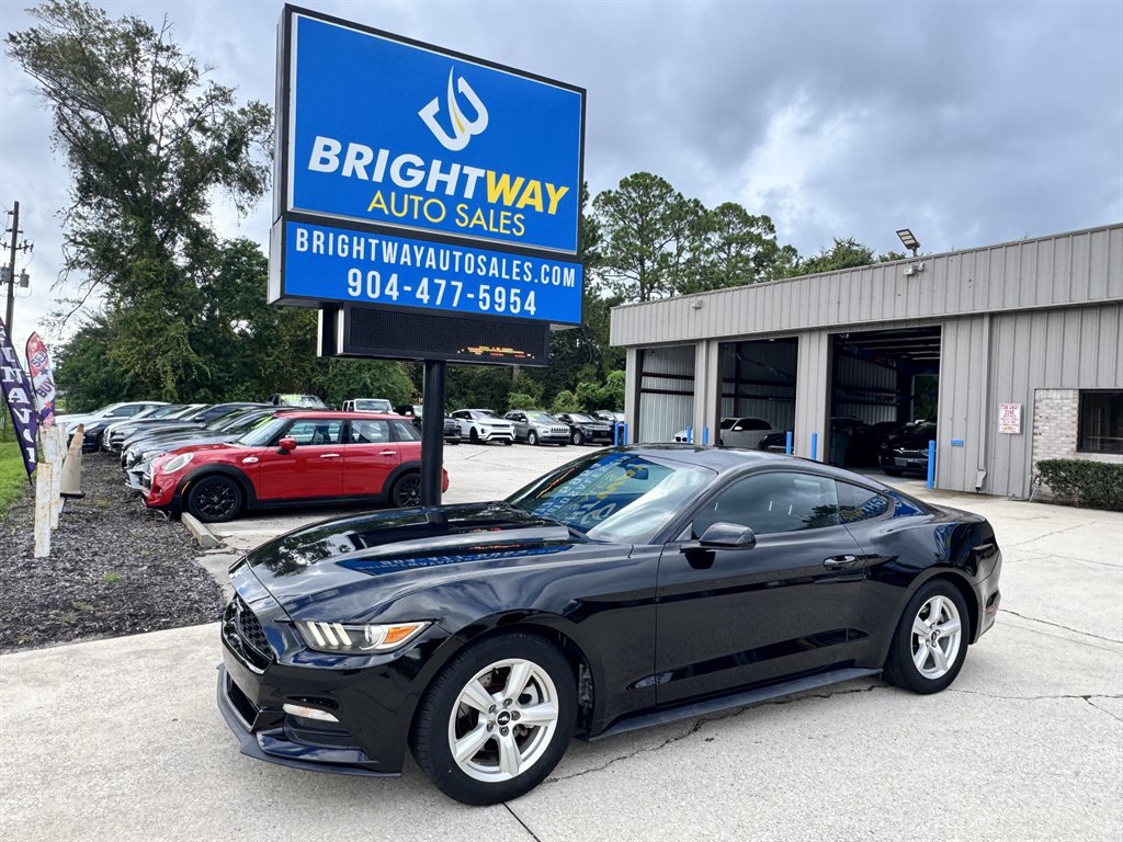 Used 2017 Ford Mustang Coupe RWD image 1