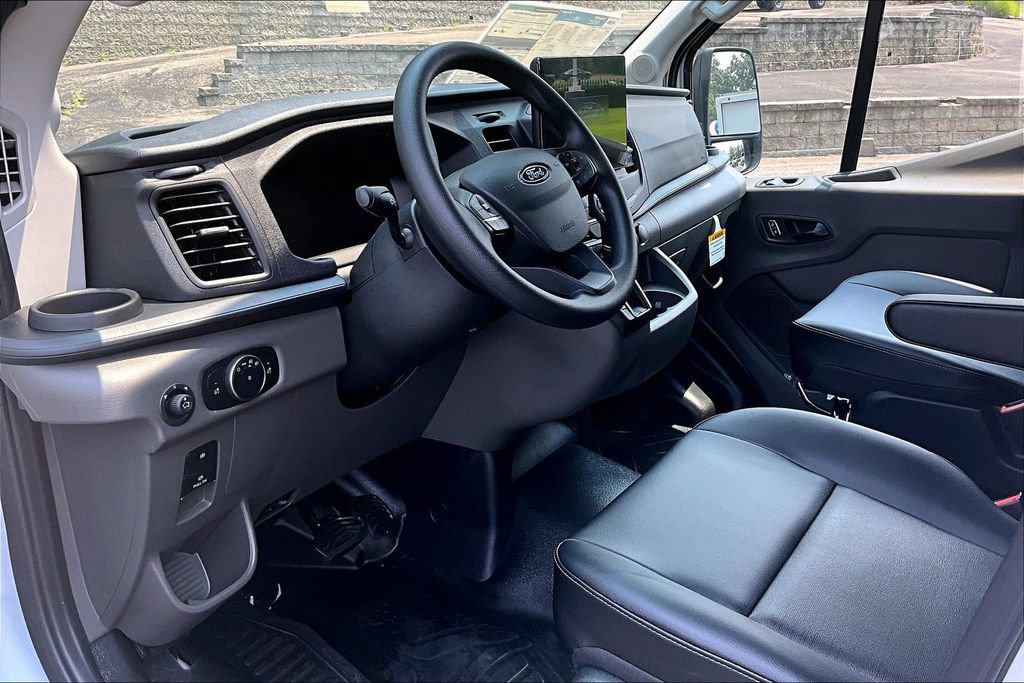 New 2026 Ford Transit 350 148 Medium Roof RWD image 6