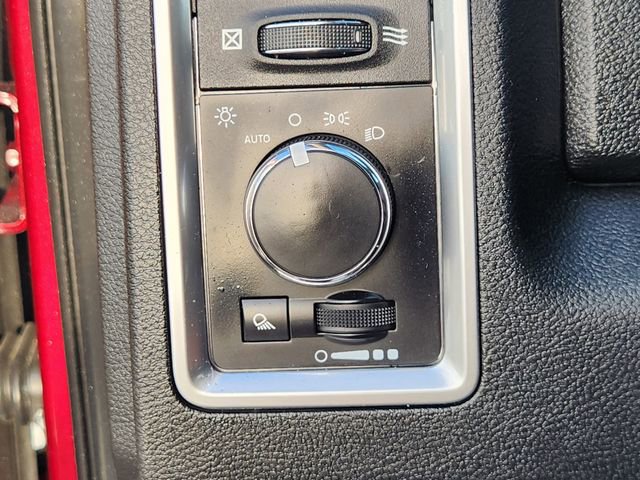 Used 2021 RAM 1500 Classic SLT image 21