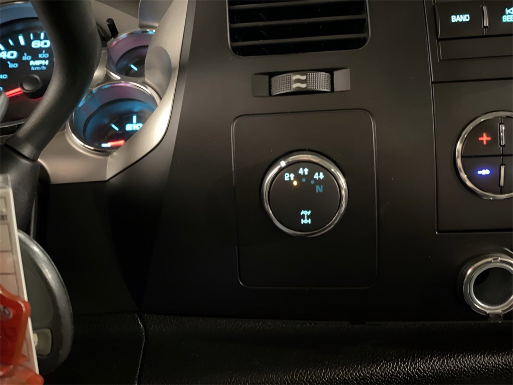 Used 2010 Chevrolet Silverado 2500 LT w/ Interior Plus Package image 17