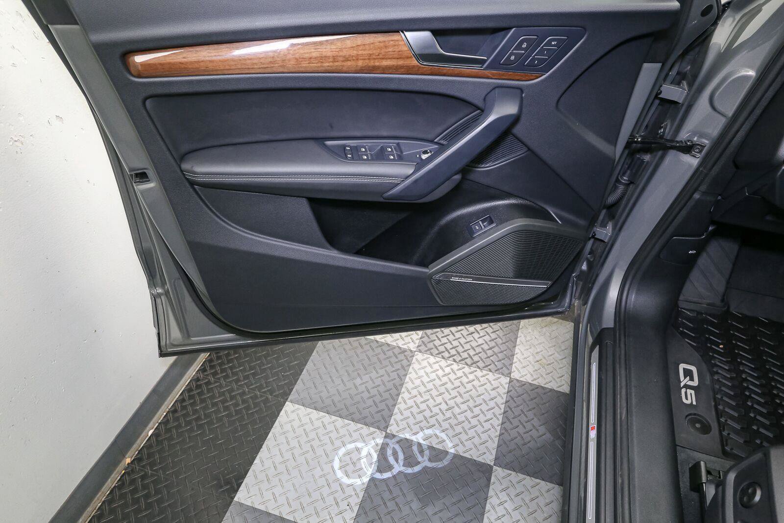 Used 2023 Audi Q5 2.0T Premium Plus w/ Premium Plus Package AWD/4WD image 45
