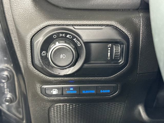 Used 2023 Jeep Wrangler Unlimited Sahara image 18