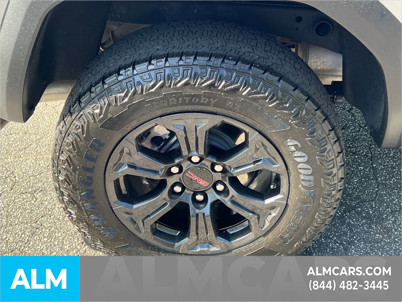 Used 2025 GMC Canyon Elevation image 20