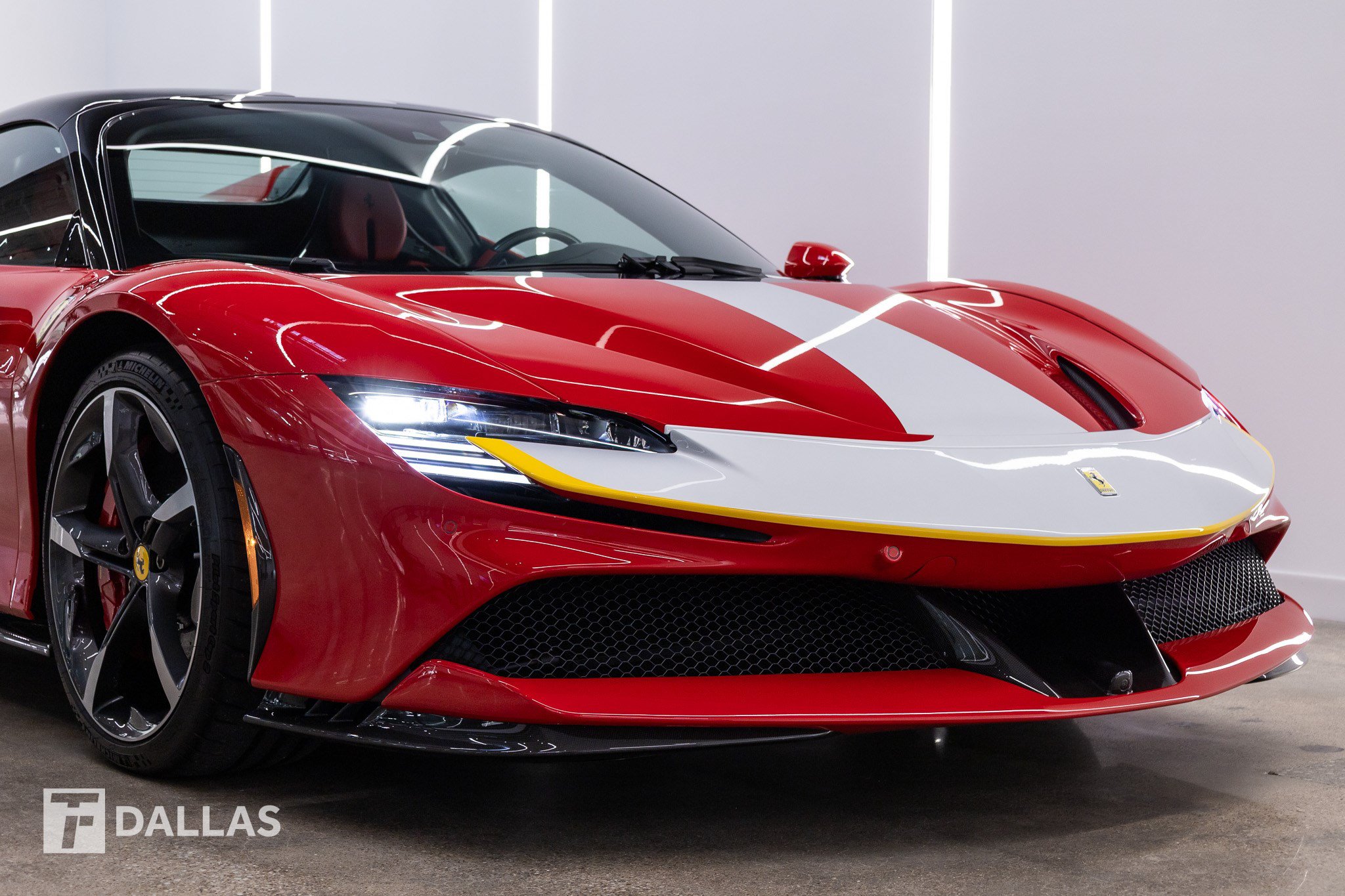 Used 2023 Ferrari SF90 Spider AWD/4WD image 20