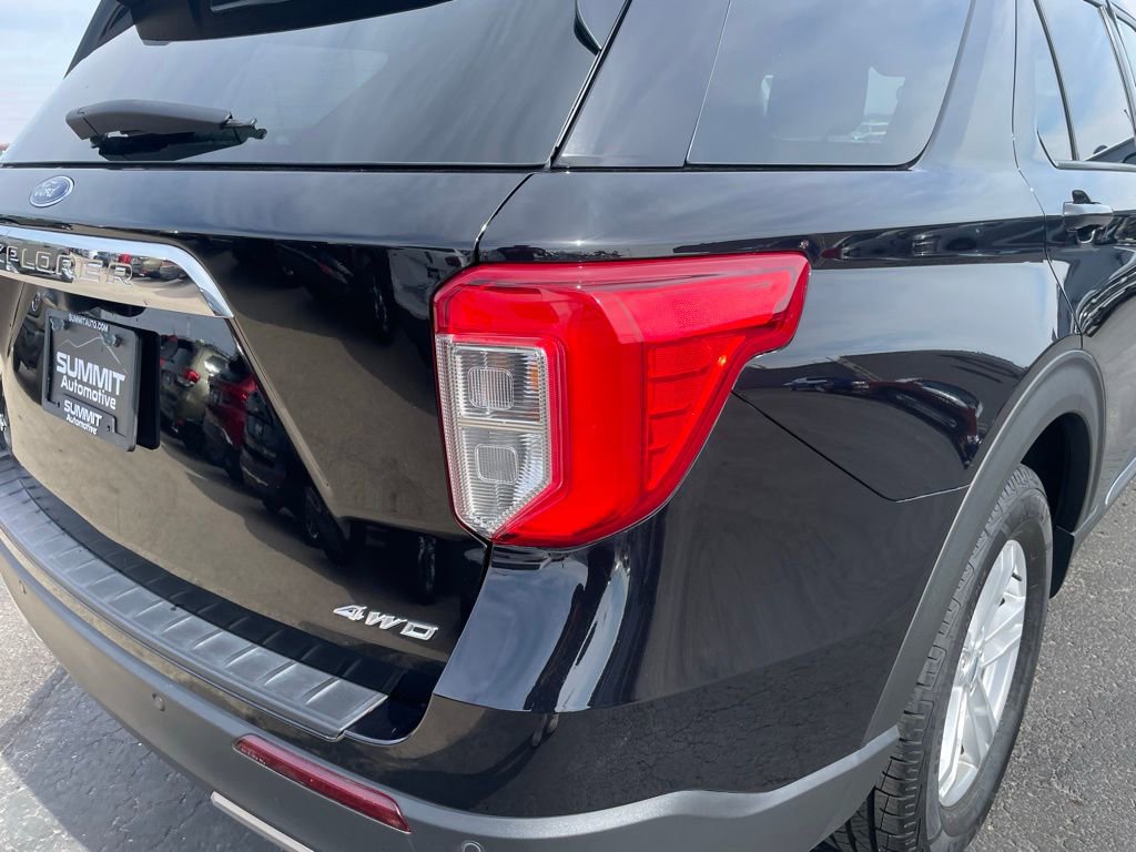 Used 2023 Ford Explorer XLT w/ Equipment Group 202A AWD/4WD image 40