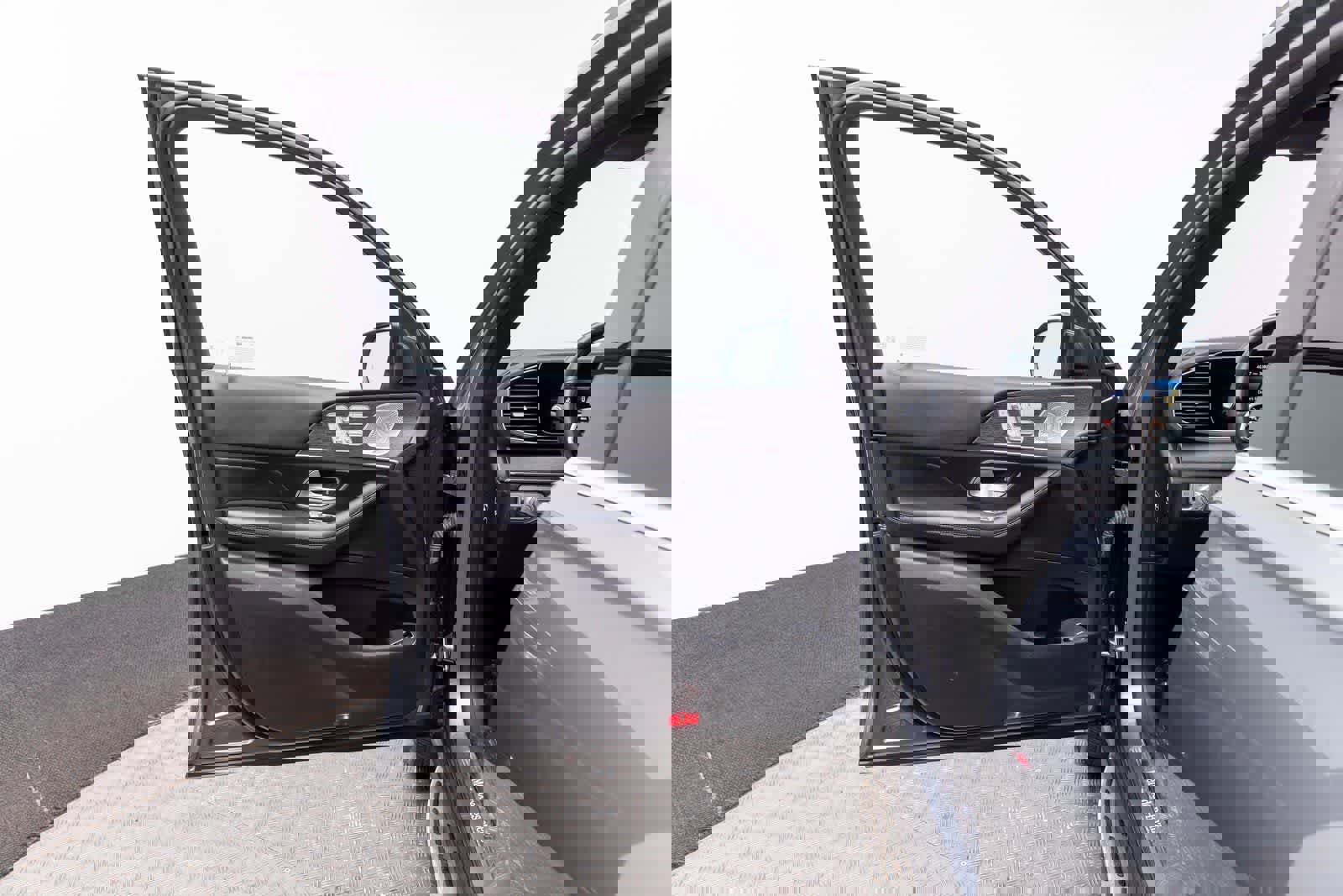 Used 2022 Mercedes-Benz GLE 350 4MATIC w/ Premium Package image 23