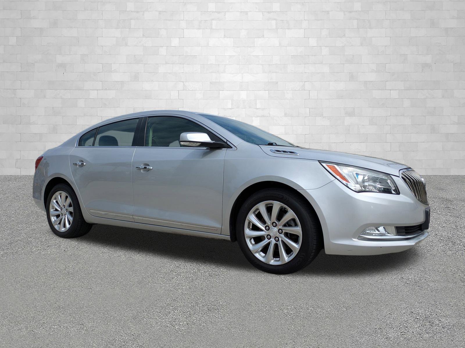 Used 2015 Buick LaCrosse Leather image 1