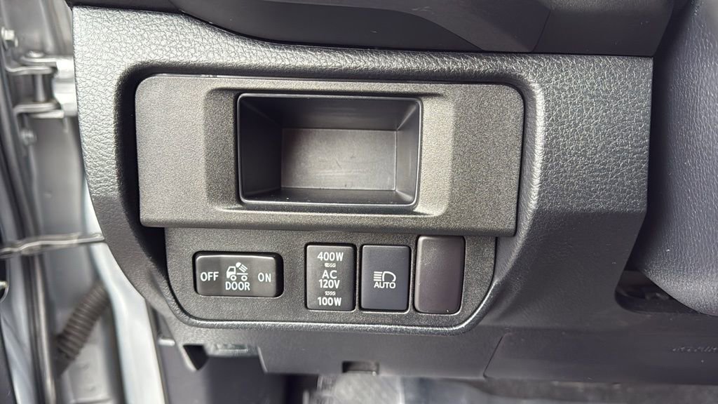 Used 2019 Toyota Tacoma TRD Off-Road image 17