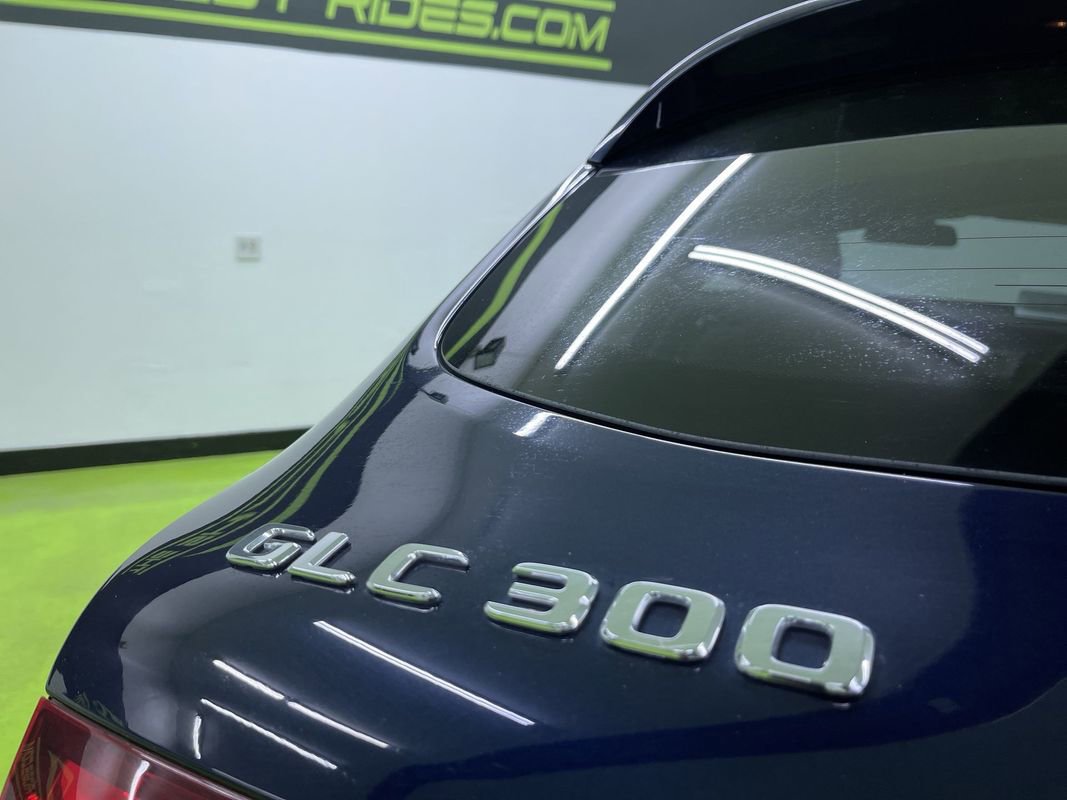 Used 2018 Mercedes-Benz GLC 300 4MATIC image 12