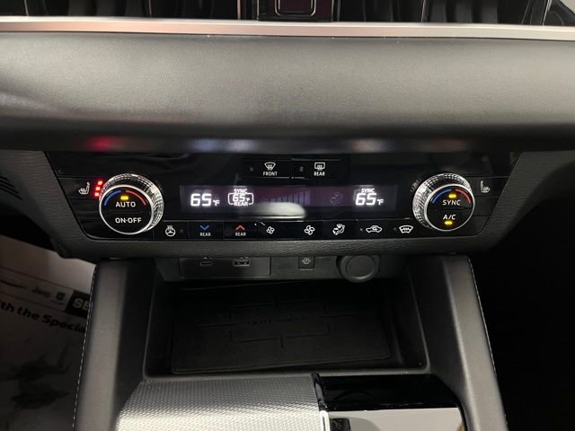 Used 2023 Mitsubishi Outlander SEL image 35