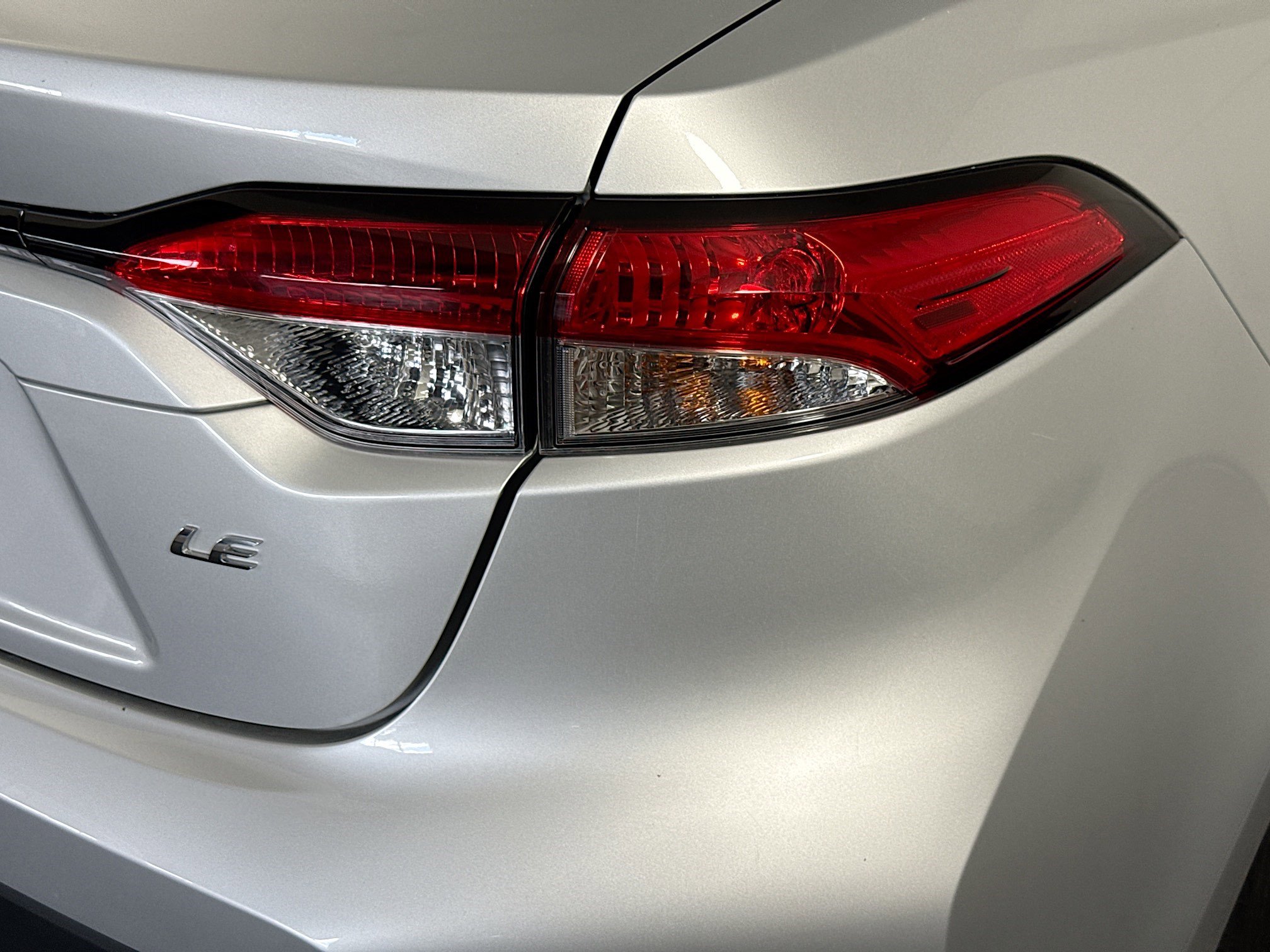 Used 2025 Toyota Corolla LE image 33