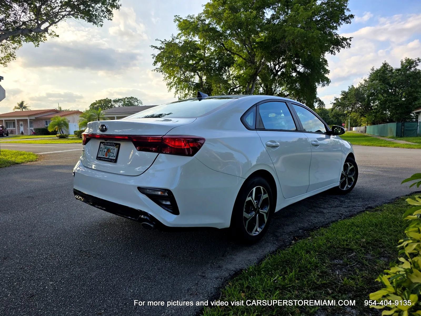 Used 2020 Kia Forte LXS FWD image 14