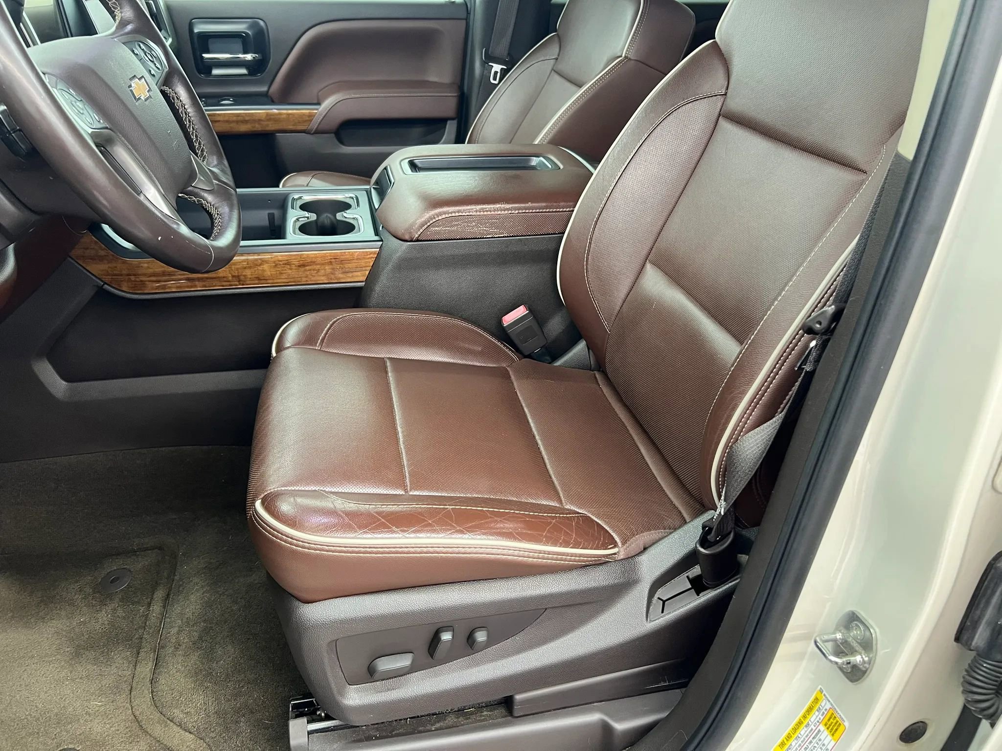 Used 2014 Chevrolet Silverado 1500 High Country w/ High Country Premium Package image 10