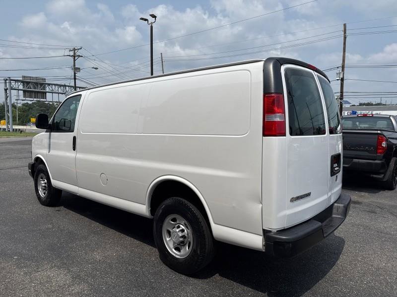 Used 2020 Chevrolet Express 2500 w/ Driver Convenience Package image 5