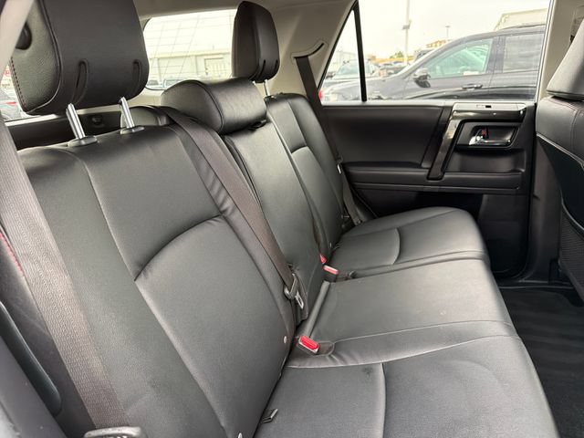 Used 2022 Toyota 4Runner TRD Off-Road Premium AWD/4WD image 28