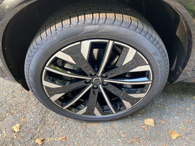 New 2026 Volvo XC90 B6 Plus image 9