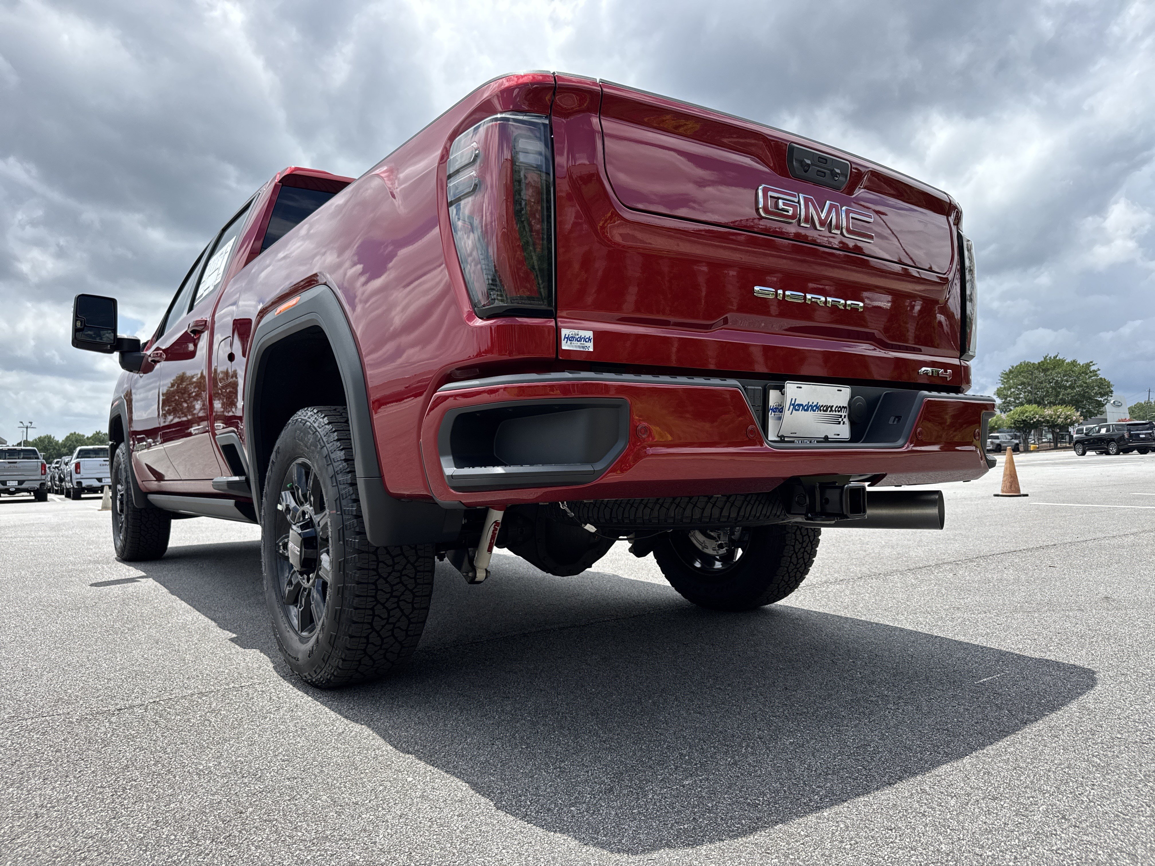 New 2026 GMC Sierra 2500 AT4 w/ AT4 Premium Plus Package AWD/4WD image 8