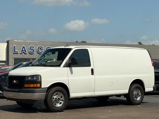 Used 2019 GMC Savana 3500 w/ Driver Convenience Package RWD image 1