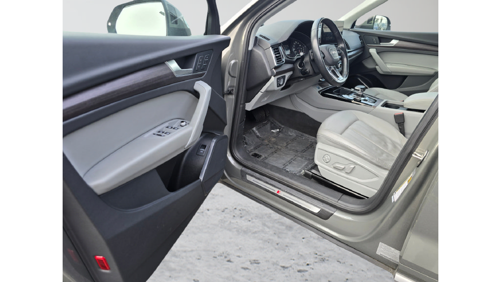 Used 2023 Audi Q5 2.0T Premium AWD/4WD image 19