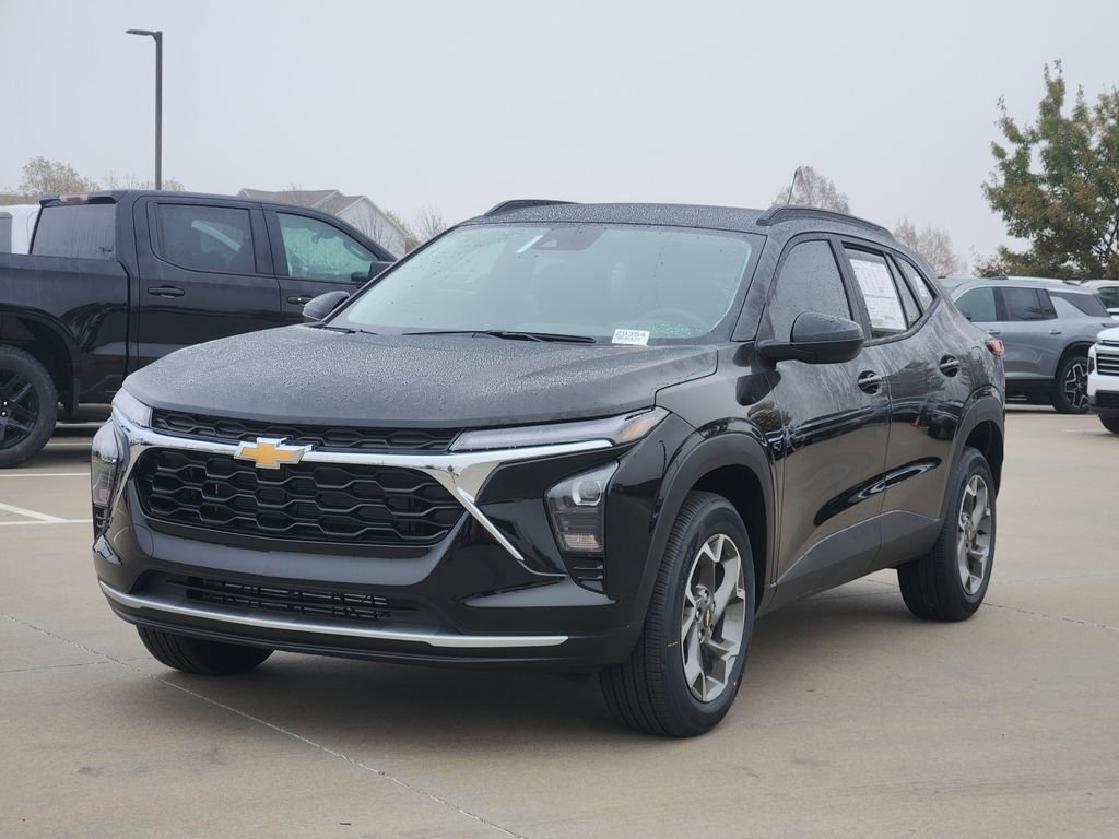 New 2026 Chevrolet Trax LT w/ Driver Confidence Package image 2