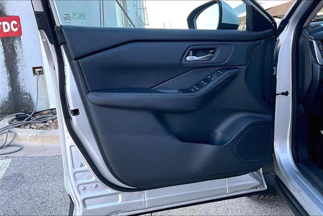 Certified 2025 Nissan Rogue SV image 20