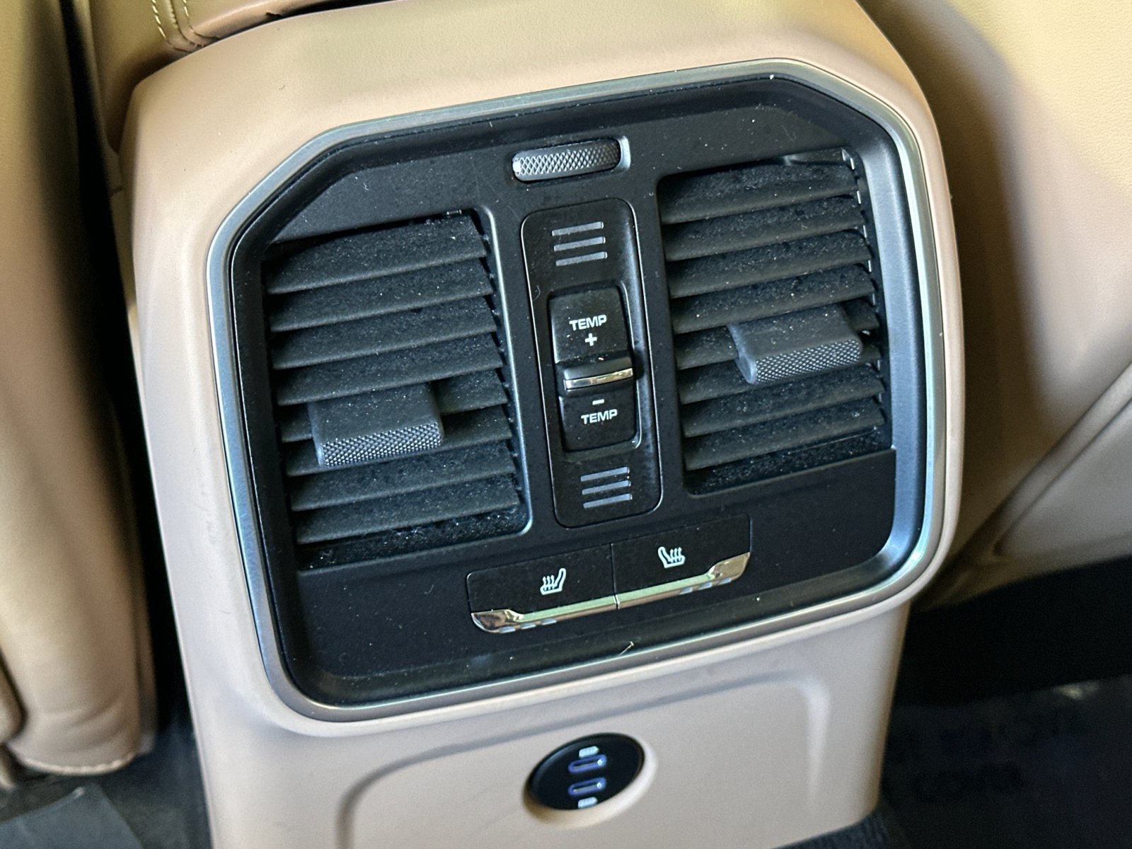 Certified 2023 Porsche Macan S AWD/4WD image 15