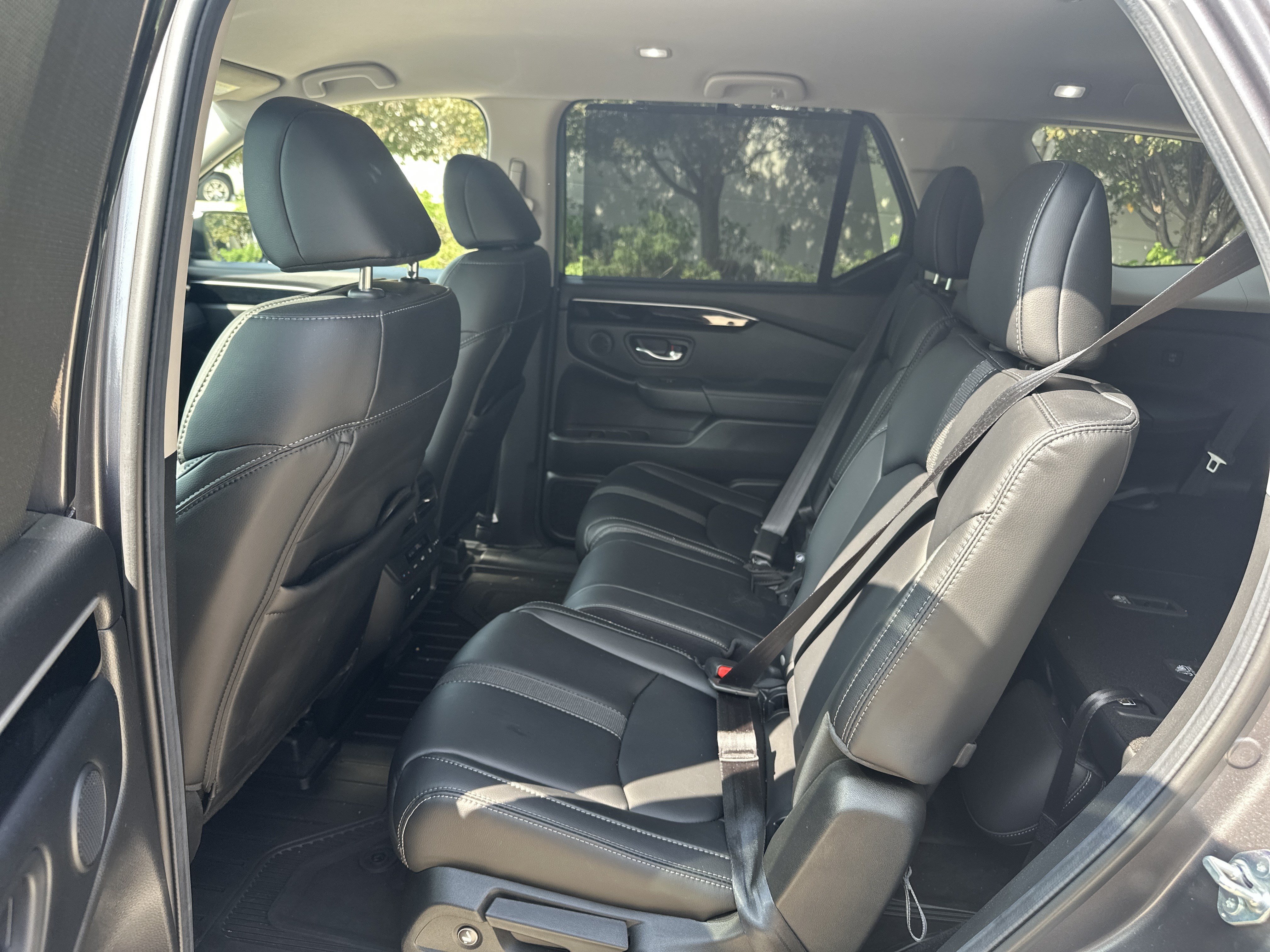 Used 2025 Honda Pilot EX-L image 28