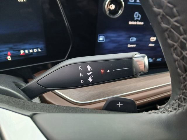 Certified 2025 Chevrolet Suburban High Country w/ Sun And Tow Package image 33